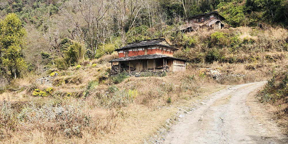 विकास र सुविधाले पनि रोकिएन बसाइँसराइ
